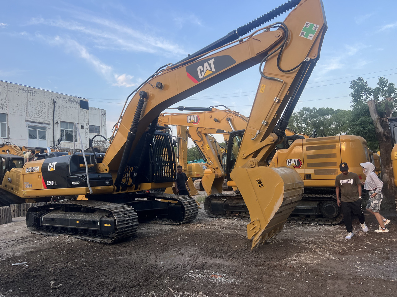 CATERPILLAR 324DL CAT 324D2L 330D2L 323GC - Crawler excavator: picture 2 CATERPILLAR 324DL CAT 324D2L 330D2L 323GC - Crawler excavator: picture 2