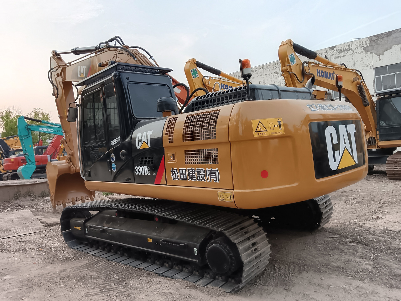 CATERPILLAR 330 D2L CAT330D2L - Crawler excavator: picture 1 CATERPILLAR 330 D2L CAT330D2L - Crawler excavator: picture 1