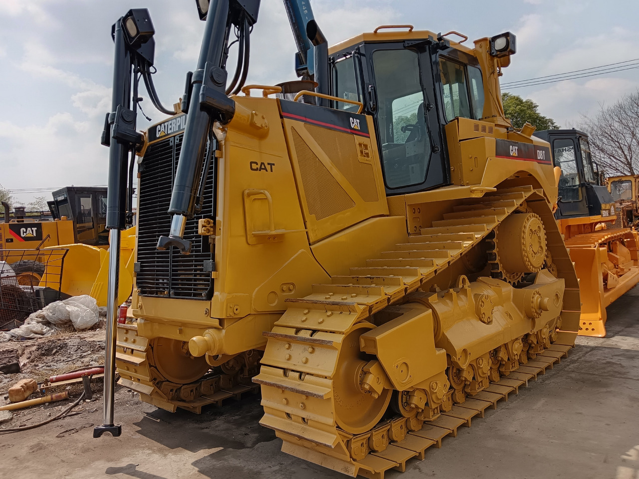 CATERPILLAR D8T CAT D 8 T D7G D6R D5K D8N D8R - Bulldozer: picture 1 CATERPILLAR D8T CAT D 8 T D7G D6R D5K D8N D8R - Bulldozer: picture 1
