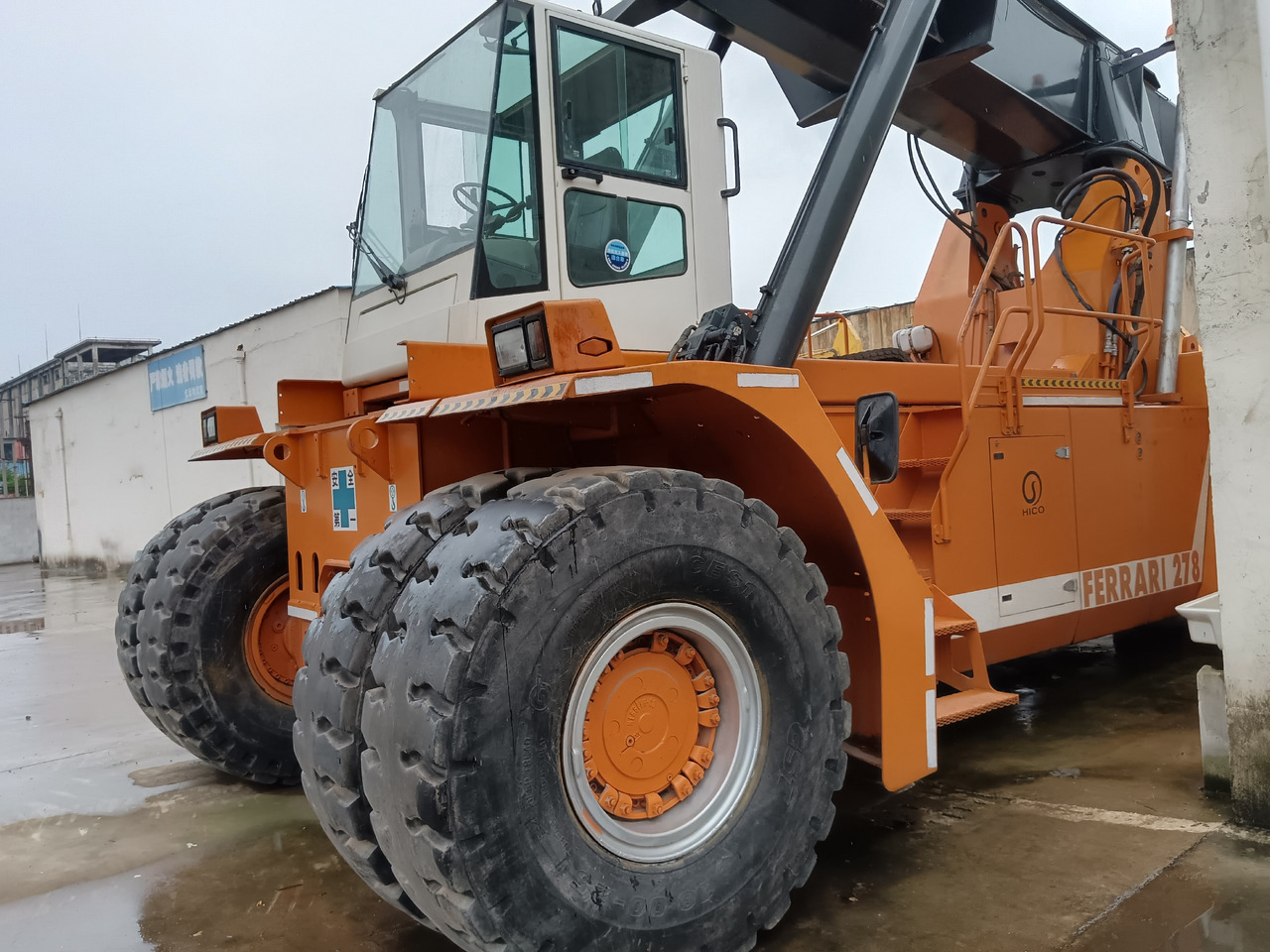 CVS FERRARRI F278.6 Ferrarri 278 - Reach stacker: picture 5 CVS FERRARRI F278.6 Ferrarri 278 - Reach stacker: picture 5