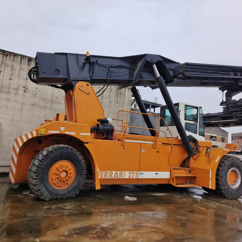 CVS FERRARRI F278.6 Ferrarri 278 - Reach stacker: picture 1 CVS FERRARRI F278.6 Ferrarri 278 - Reach stacker: picture 1