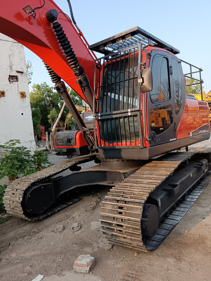 DOOSAN DX225LC-9C - Crawler excavator: picture 4 DOOSAN DX225LC-9C - Crawler excavator: picture 4