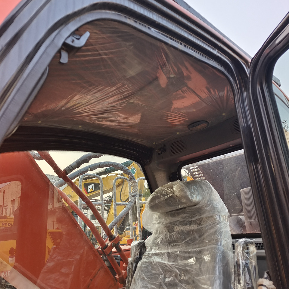 DOOSAN DX300 DX300LC-9C DX300LCA DX340 DX225 - Crawler excavator: picture 3 DOOSAN DX300 DX300LC-9C DX300LCA DX340 DX225 - Crawler excavator: picture 3