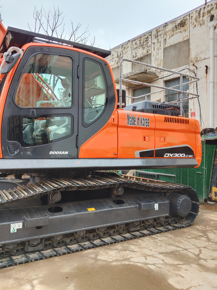 DOOSAN DX300LC - 9C DX300 DX300LCA - Crawler excavator: picture 4 DOOSAN DX300LC - 9C DX300 DX300LCA - Crawler excavator: picture 4