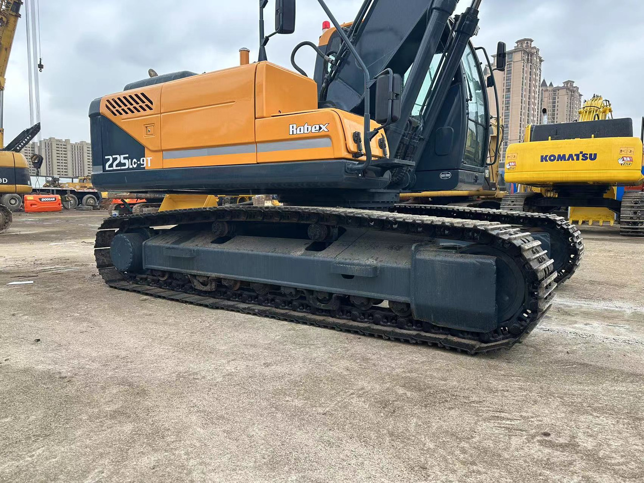 HYUNDAI 225LC-9T - Crawler excavator: picture 5 HYUNDAI 225LC-9T - Crawler excavator: picture 5