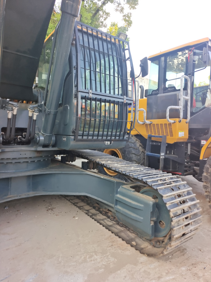 HYUNDAI 305LC - 9T - Crawler excavator: picture 5 HYUNDAI 305LC - 9T - Crawler excavator: picture 5