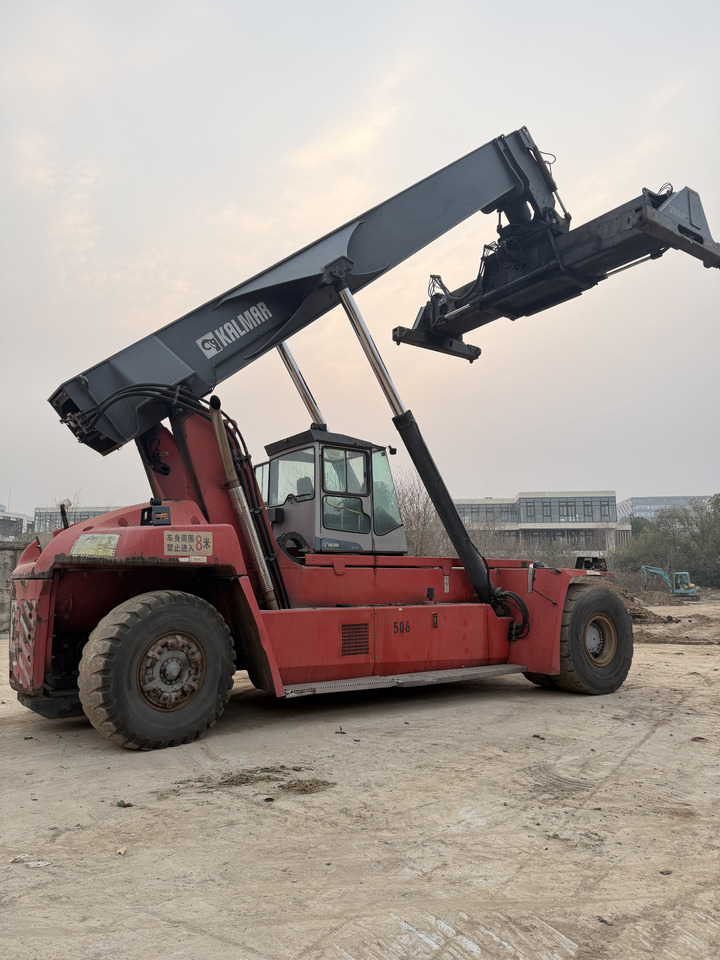 KALMAR DRT450 - Reach stacker: picture 2 KALMAR DRT450 - Reach stacker: picture 2