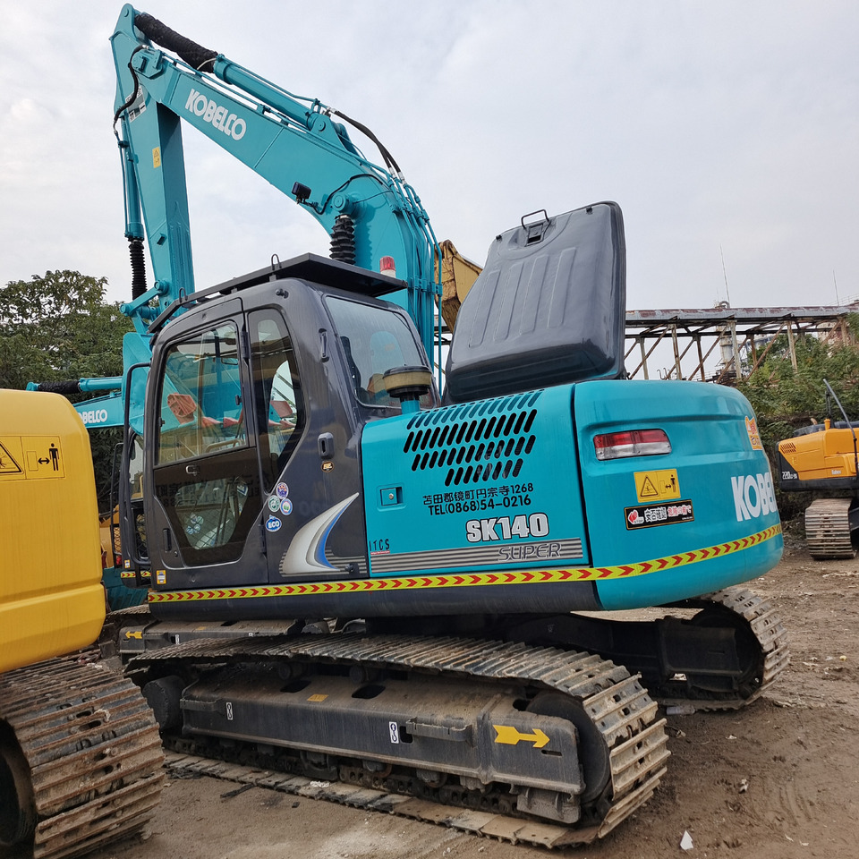 KOBELCO SK200 - 8 SK200-8 - Crawler excavator: picture 1 KOBELCO SK200 - 8 SK200-8 - Crawler excavator: picture 1