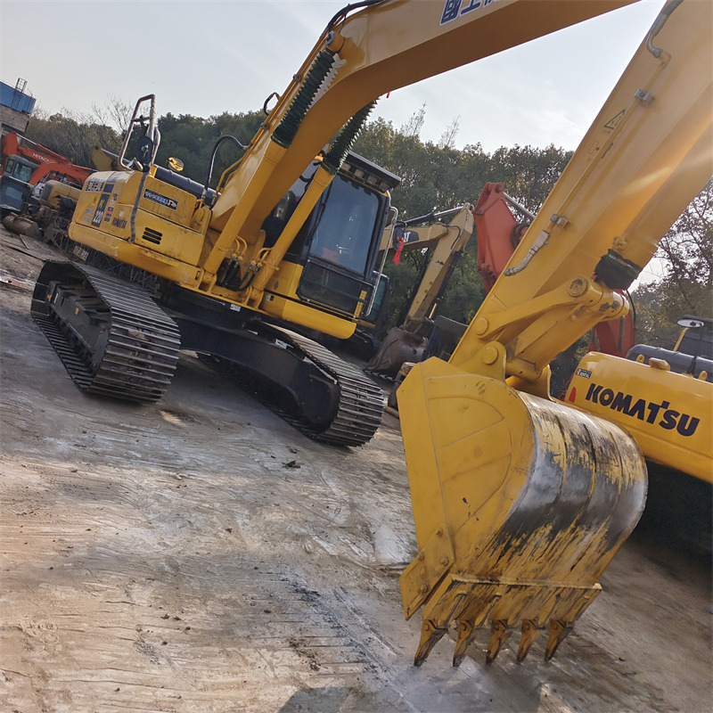 KOMATSU PC200-8 - Crawler excavator: picture 5 KOMATSU PC200-8 - Crawler excavator: picture 5