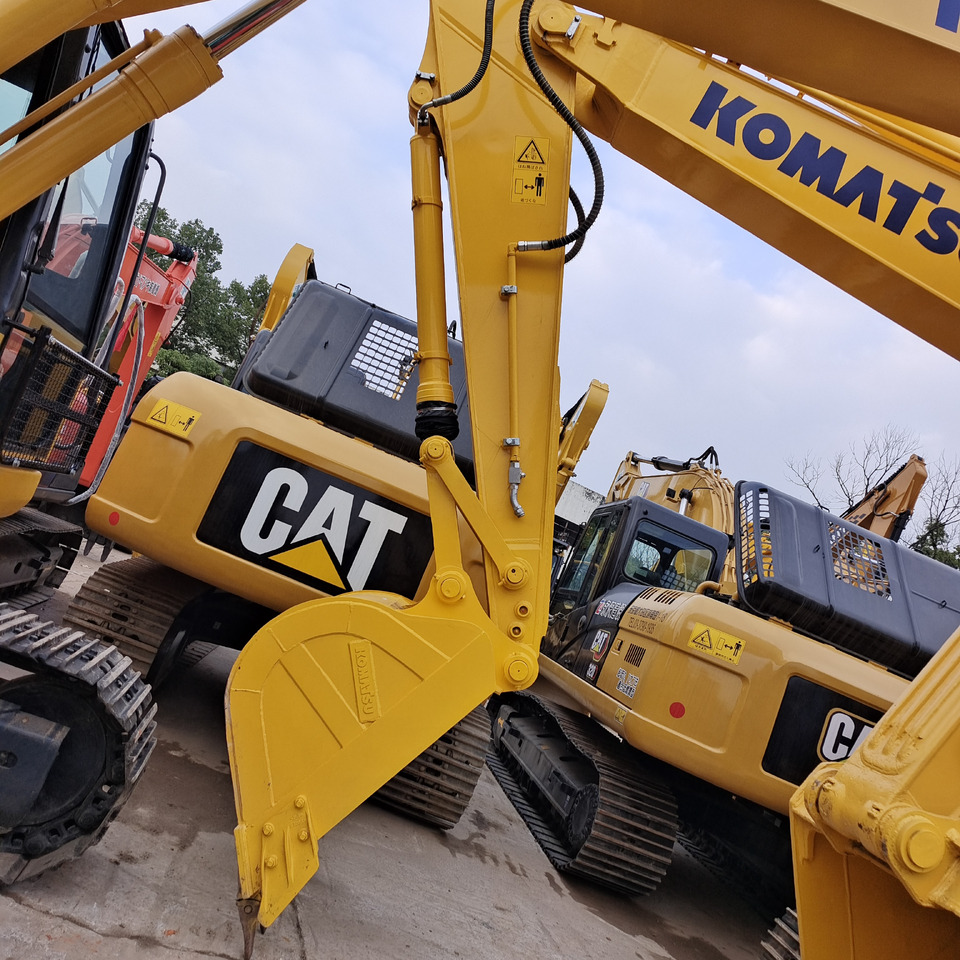 KOMATSU PC210-8 - Crawler excavator: picture 2 KOMATSU PC210-8 - Crawler excavator: picture 2