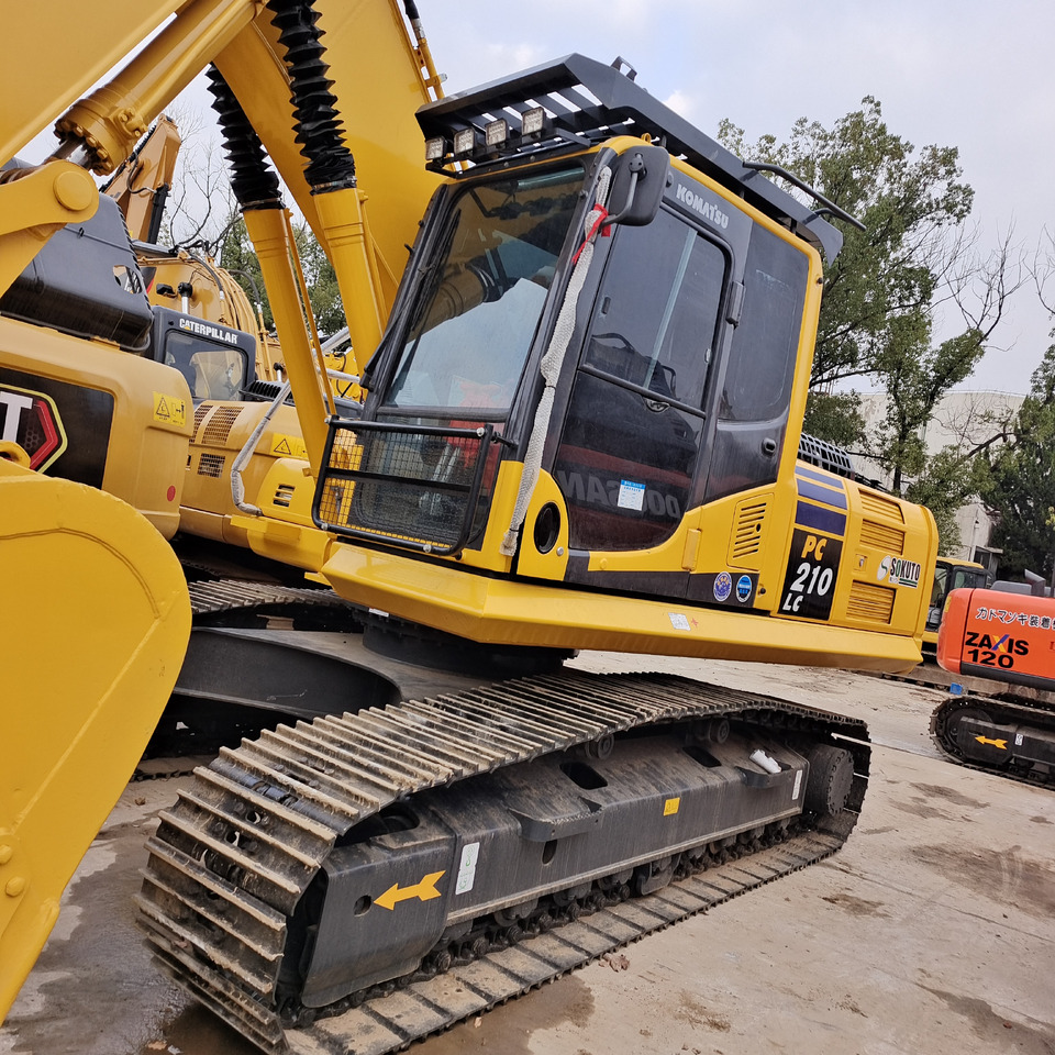 KOMATSU PC210-8 PC210LC - Crawler excavator: picture 1 KOMATSU PC210-8 PC210LC - Crawler excavator: picture 1