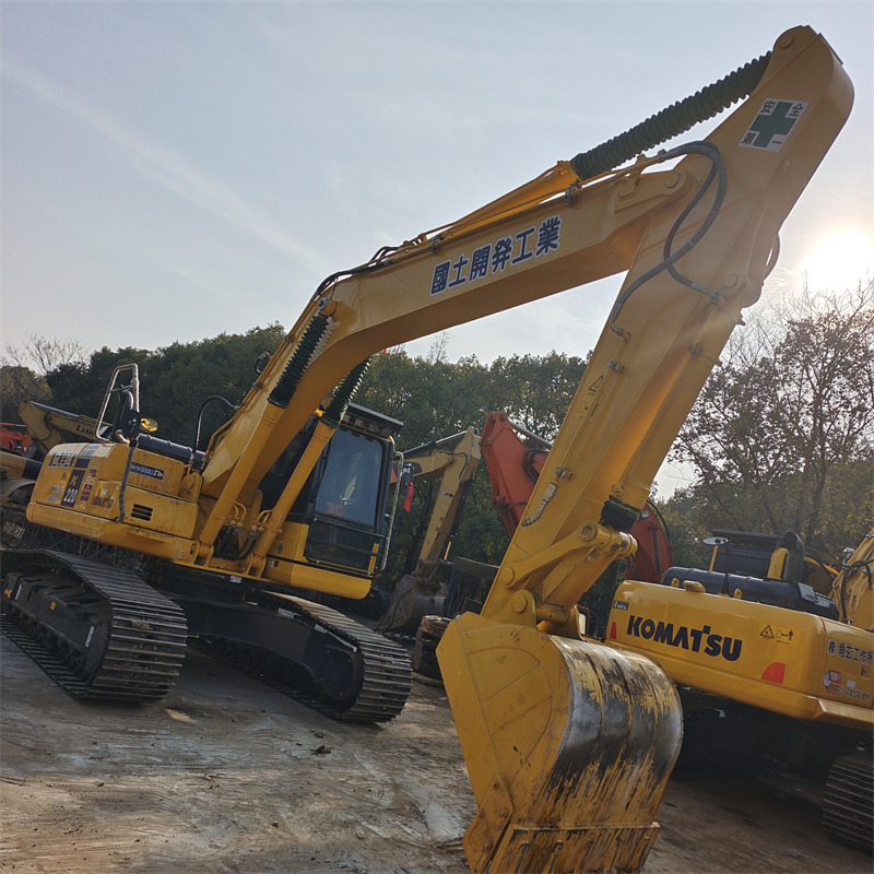 KOMATSU PC220-8 N1 PC 220-8 PC200-8 PC400-8 - Crawler excavator: picture 4 KOMATSU PC220-8 N1 PC 220-8 PC200-8 PC400-8 - Crawler excavator: picture 4