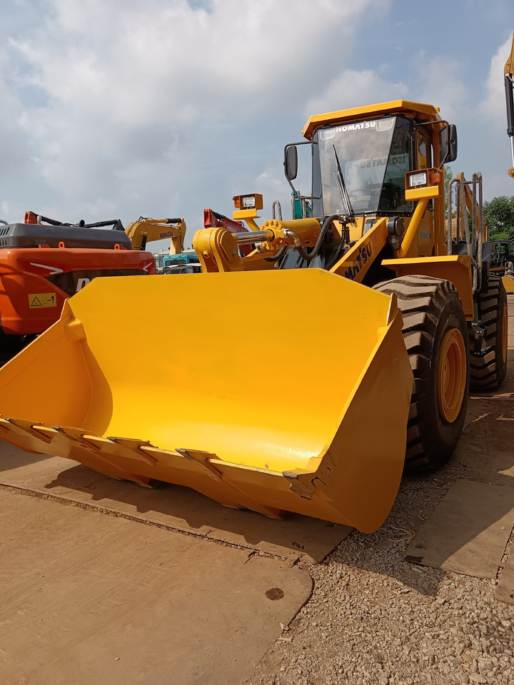 KOMATSU WA 470 - Wheel loader: picture 1 KOMATSU WA 470 - Wheel loader: picture 1