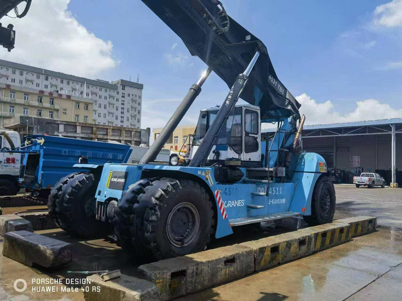 KONECRANES SMV 4531 TB5 - Reach stacker: picture 1 KONECRANES SMV 4531 TB5 - Reach stacker: picture 1