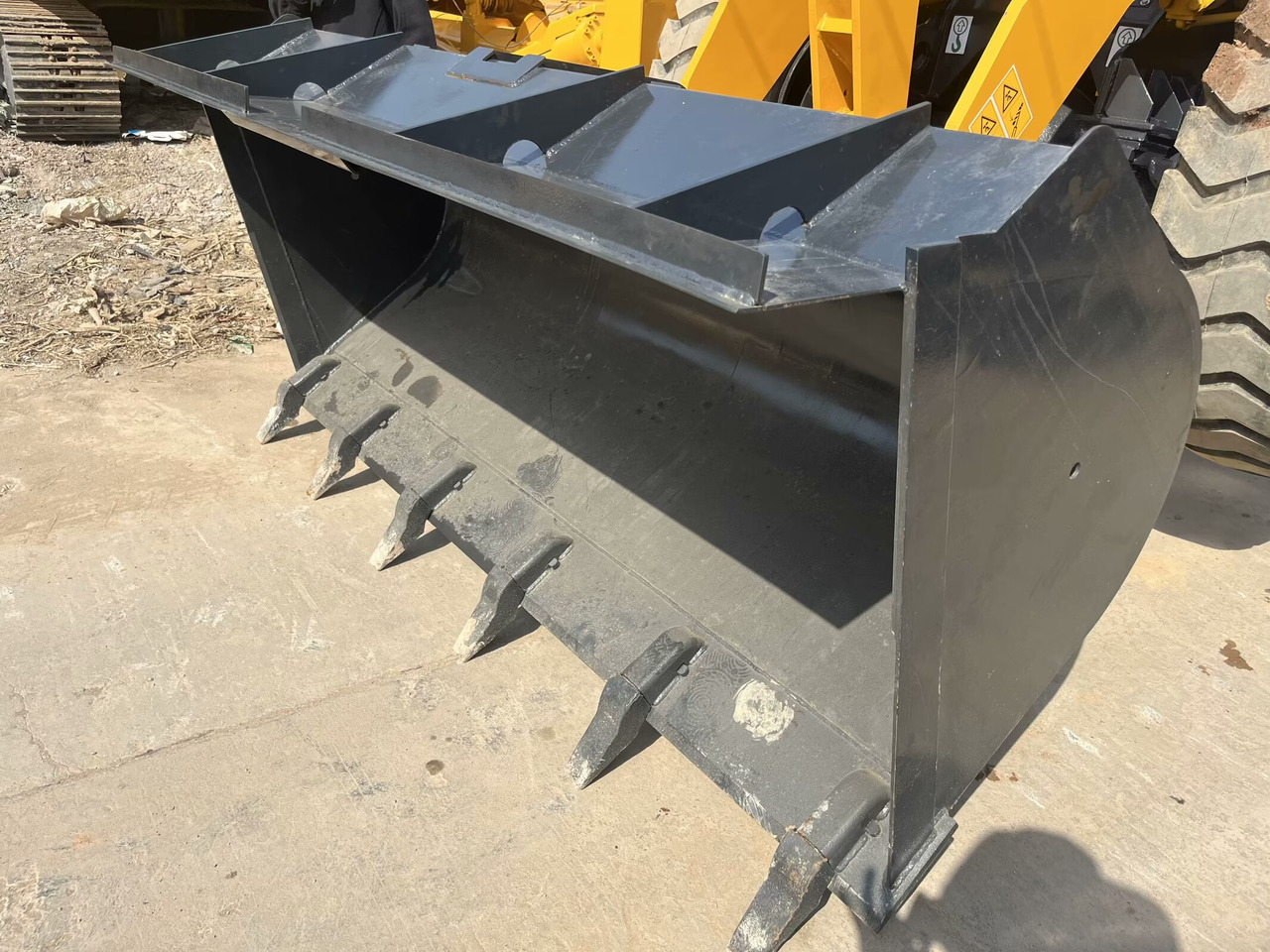 LIUGONG 835 - Wheel loader: picture 4 LIUGONG 835 - Wheel loader: picture 4