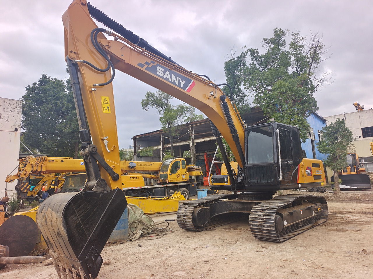 SANY 215C SY 215 C 215H - Crawler excavator: picture 2 SANY 215C SY 215 C 215H - Crawler excavator: picture 2