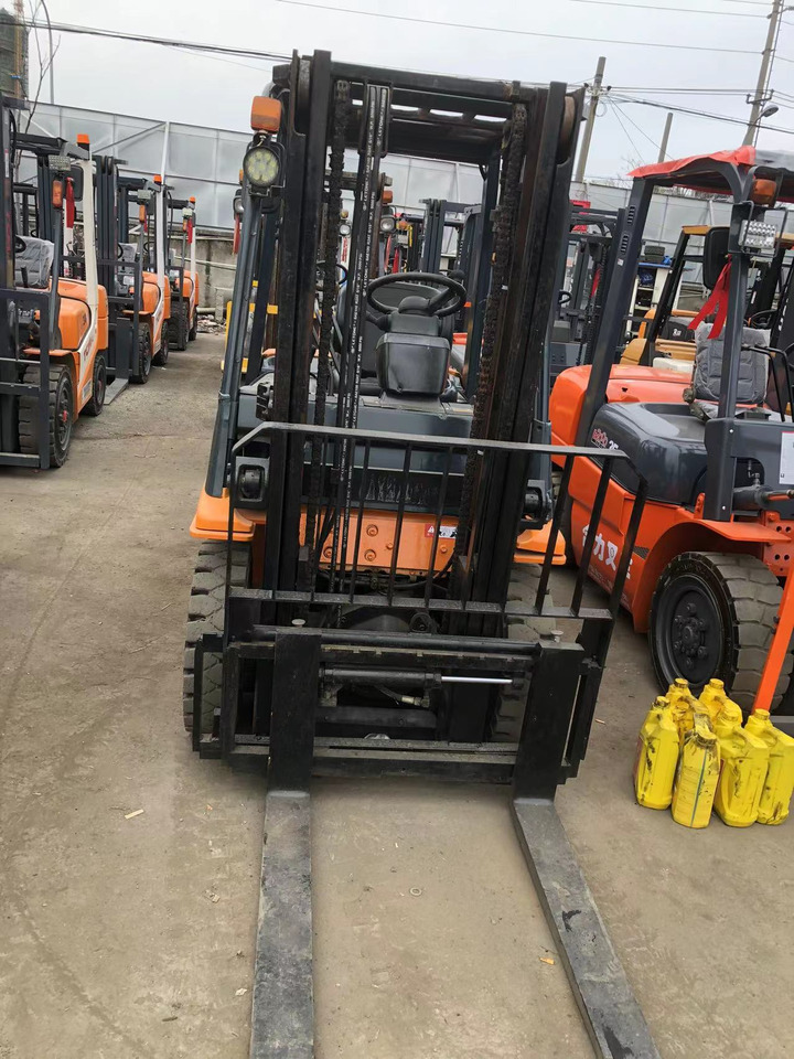 TOYOTA FD 30 - Diesel forklift: picture 3 TOYOTA FD 30 - Diesel forklift: picture 3