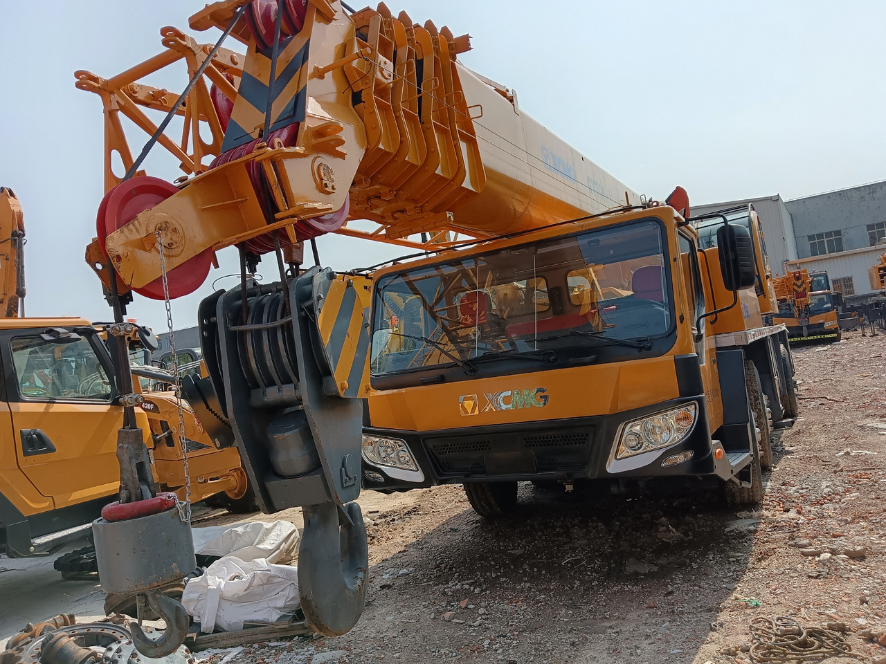 XCMG QY70K 70 TON - Mobile crane: picture 2 XCMG QY70K 70 TON - Mobile crane: picture 2