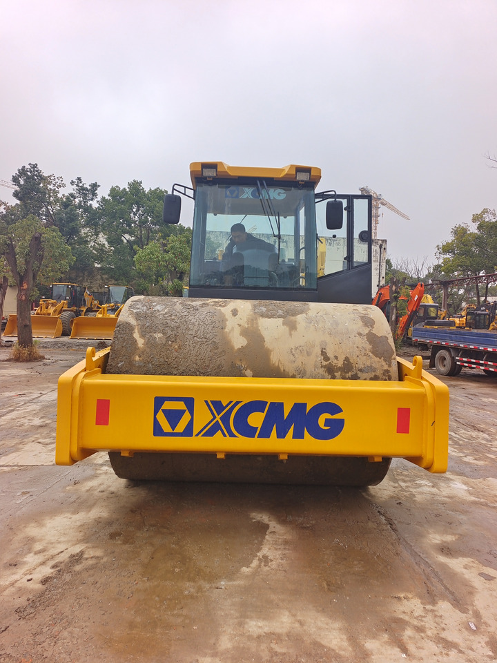 XCMG XS 183J - Road roller: picture 4 XCMG XS 183J - Road roller: picture 4