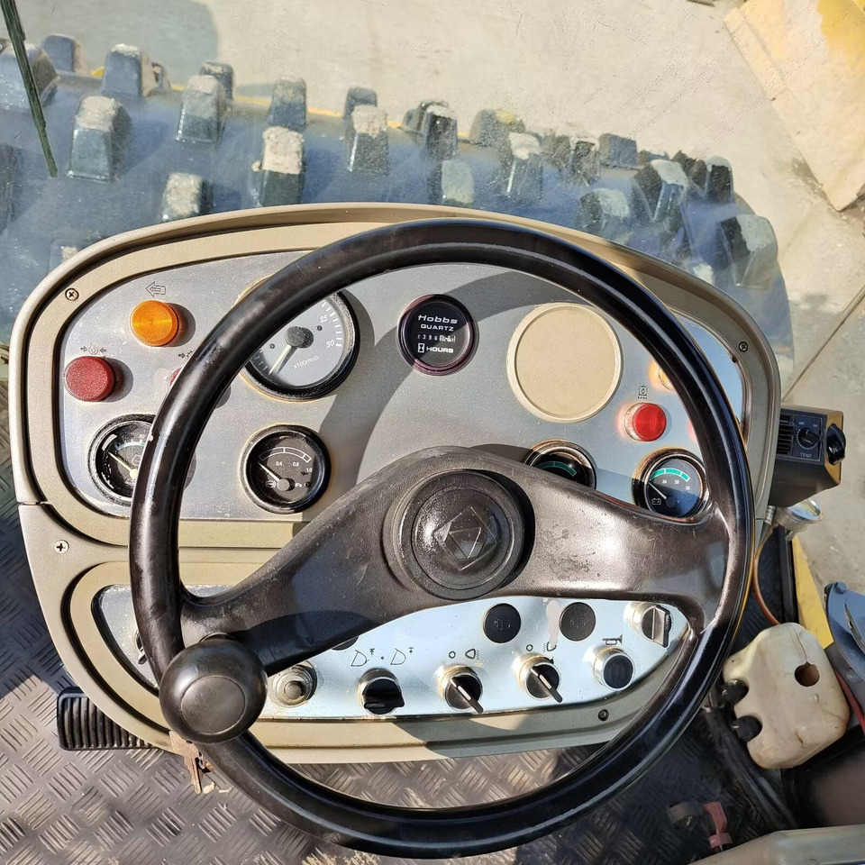 XCMG XS 223J WITH SHEEP FOOT PAD - Road roller: picture 3 XCMG XS 223J WITH SHEEP FOOT PAD - Road roller: picture 3