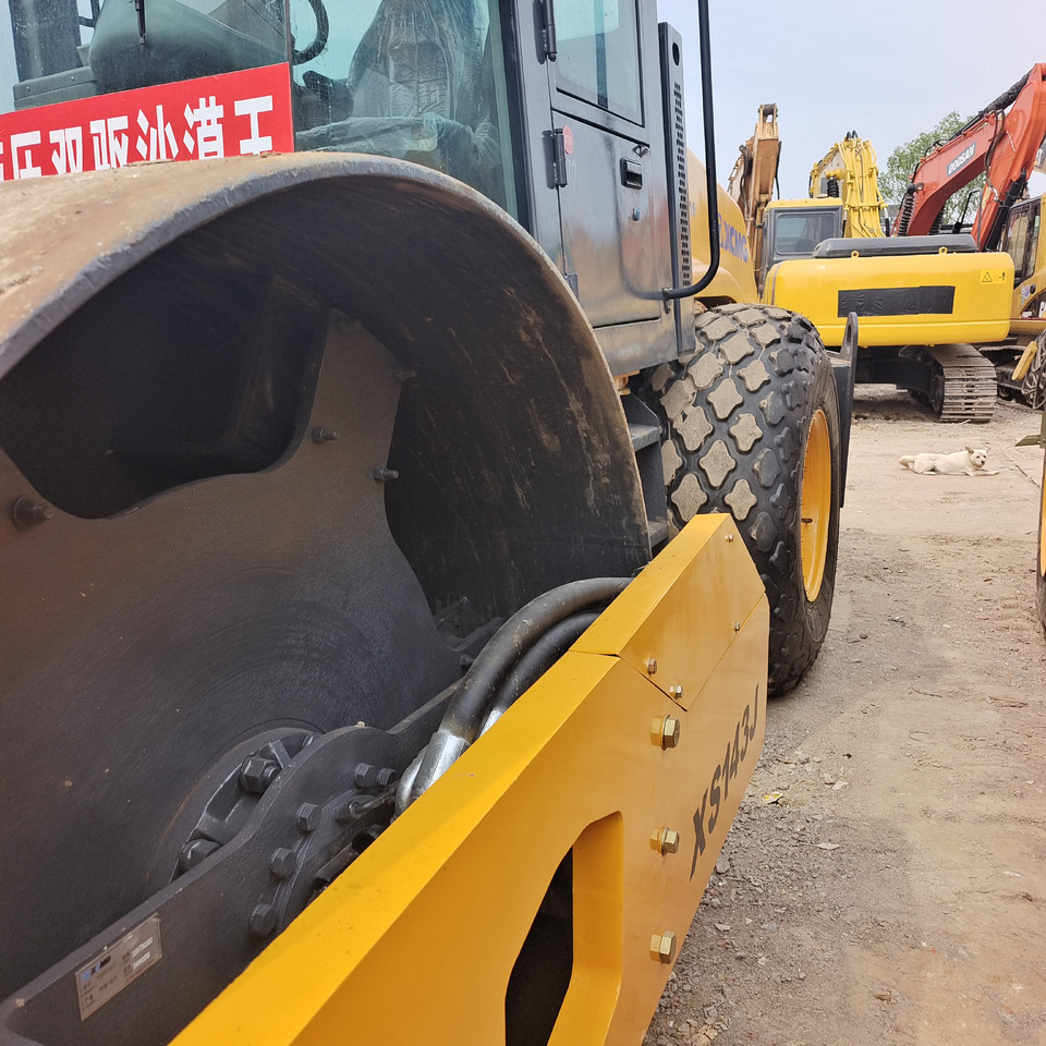 XCMG XS143J - Road roller: picture 5 XCMG XS143J - Road roller: picture 5