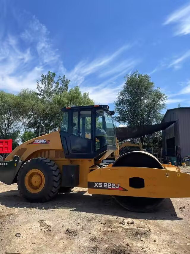 XCMG XS222J - Road roller: picture 4 XCMG XS222J - Road roller: picture 4