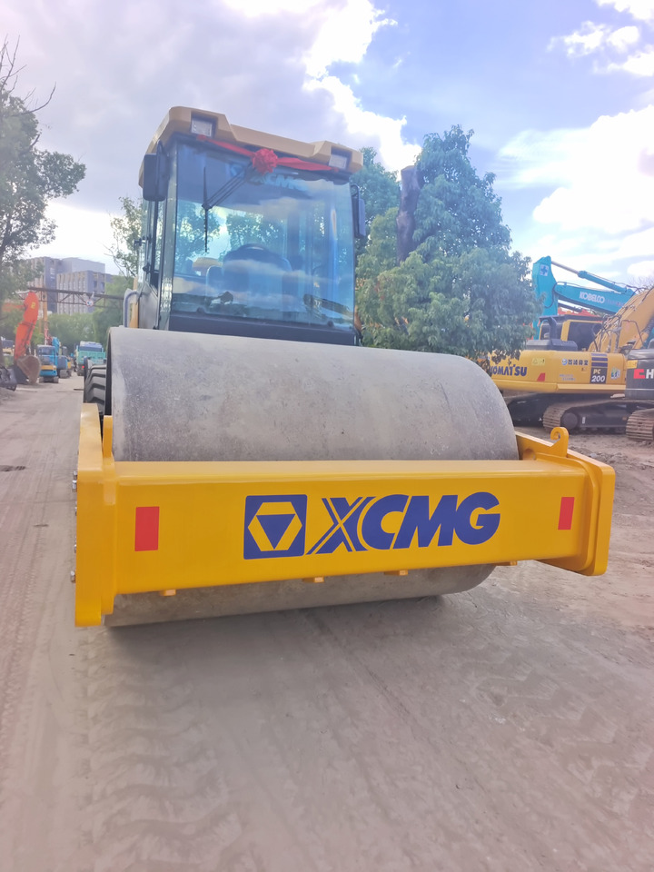 XCMG XS223J - Road roller: picture 3 XCMG XS223J - Road roller: picture 3