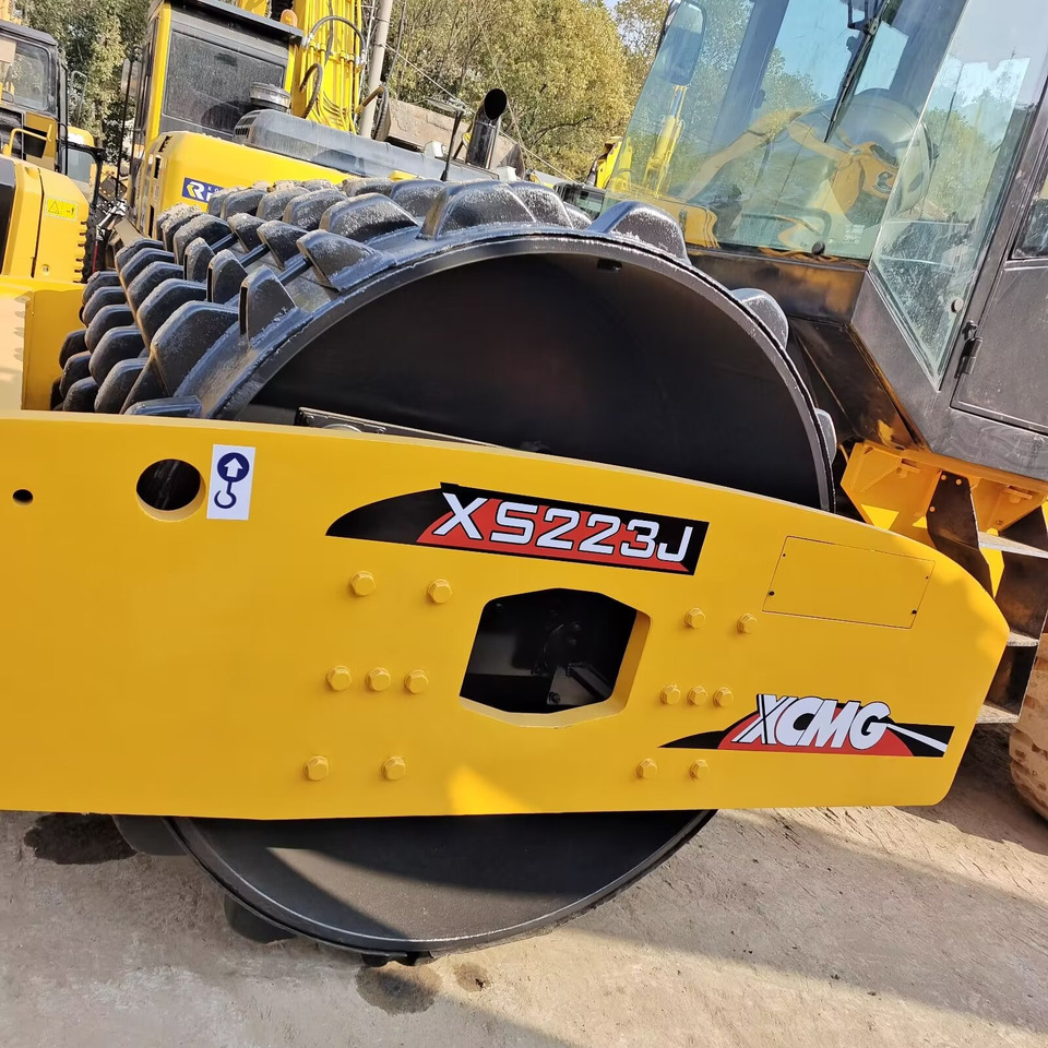 Road roller XCMG XS223J WITH SHEEP FOOT PAD: picture 12 Road roller XCMG XS223J WITH SHEEP FOOT PAD: picture 12