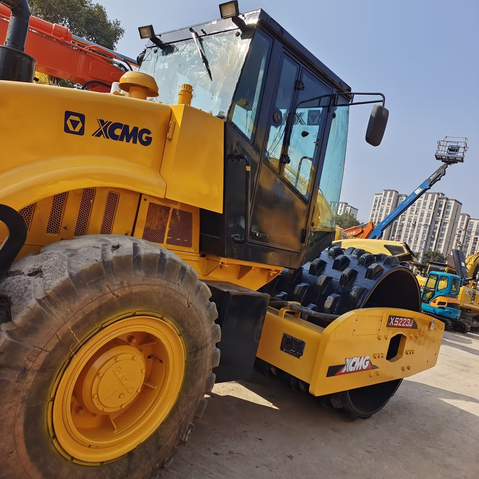 Road roller XCMG XS223J WITH SHEEP FOOT PAD: picture 6 Road roller XCMG XS223J WITH SHEEP FOOT PAD: picture 6