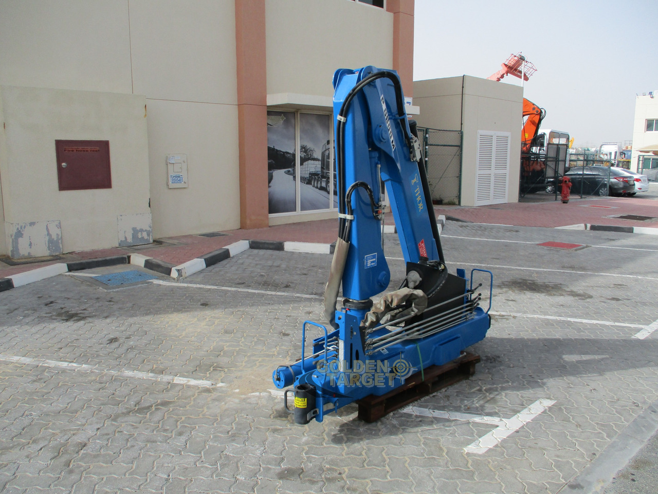 ING BONFIGLIOLI IBP 8000 M / 2SI CRANE - Truck mounted crane for Truck: picture 3 ING BONFIGLIOLI IBP 8000 M / 2SI CRANE - Truck mounted crane for Truck: picture 3