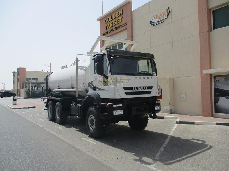 Iveco TRAKKER 380 - Tank truck: picture 1 Iveco TRAKKER 380 - Tank truck: picture 1