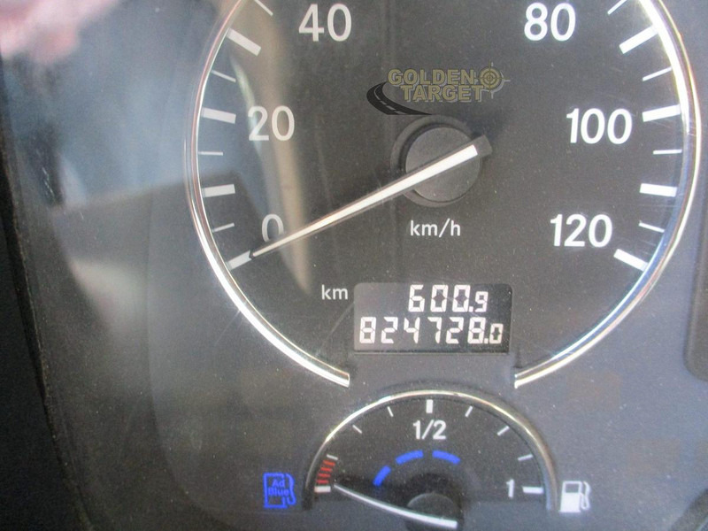 Truck Mercedes-Benz Actros 2048: picture 12 Truck Mercedes-Benz Actros 2048: picture 12