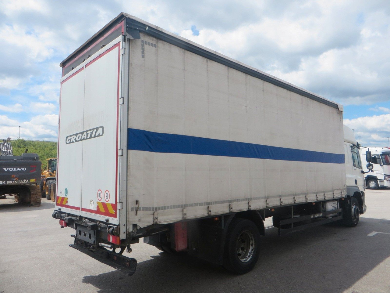 DAF CF320 4x2 18T Curtainside 7.70m - Curtainsider truck: picture 3 DAF CF320 4x2 18T Curtainside 7.70m - Curtainsider truck: picture 3