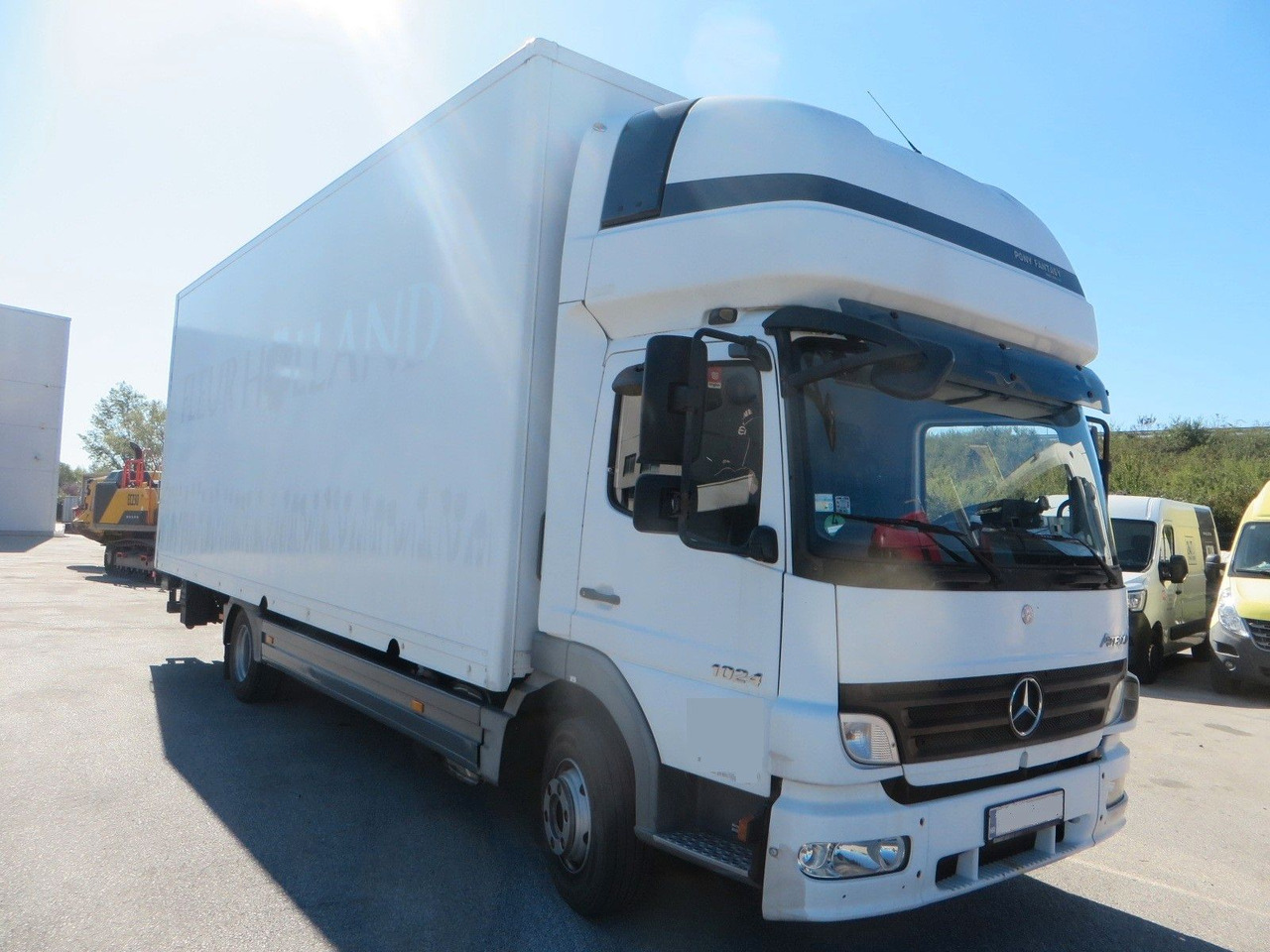 Mercedes-Benz Atego 1024 Box body with tail lift - Box truck: picture 2 Mercedes-Benz Atego 1024 Box body with tail lift - Box truck: picture 2