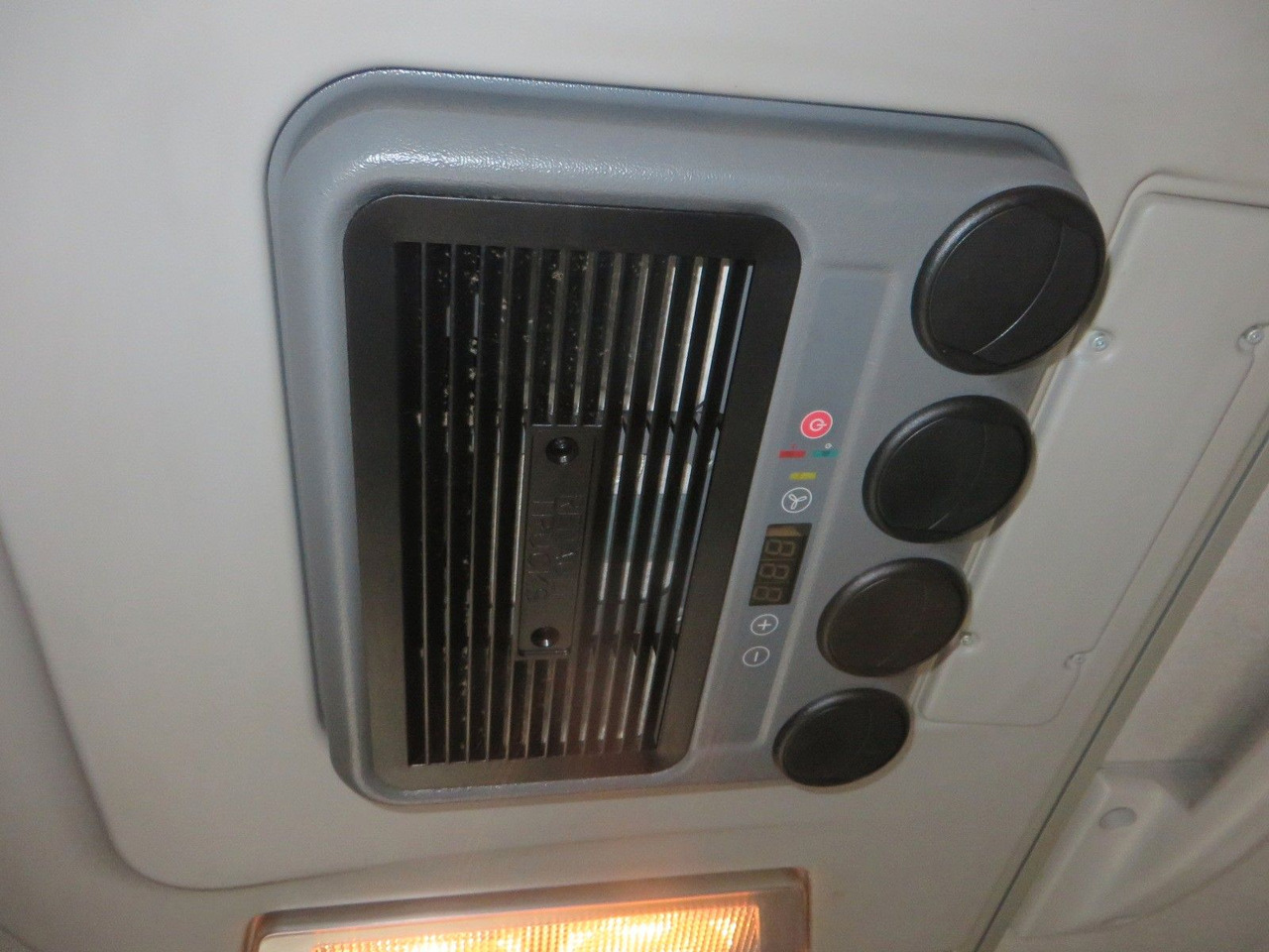 Tractor unit Renault T440 SC 4x2Tractor ADR: picture 16