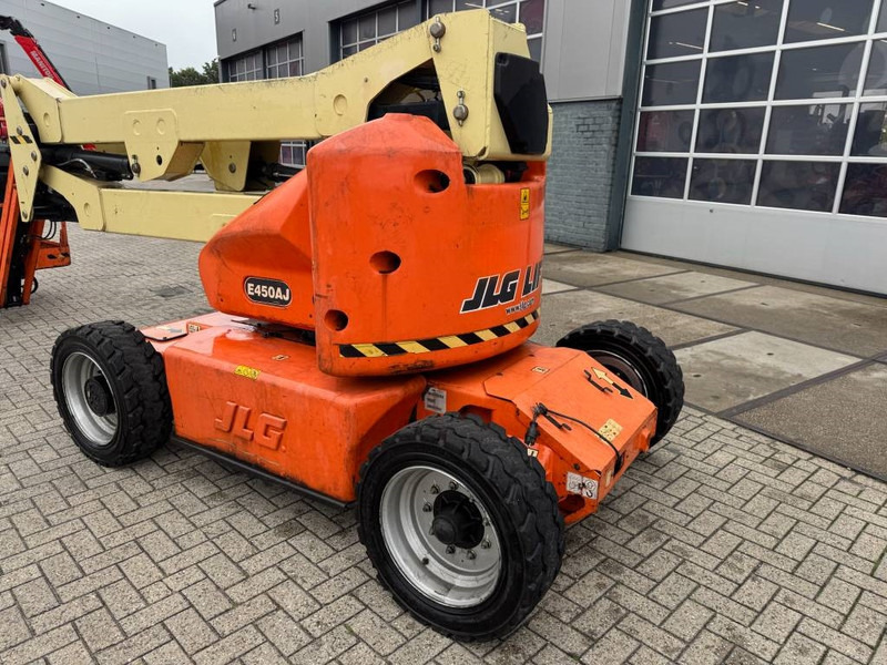JLG E 450 AJ - Articulated boom: picture 2 JLG E 450 AJ - Articulated boom: picture 2