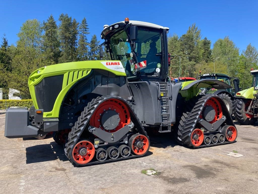 Claas XERION 5000 TRAC TS - Farm tractor: picture 4 Claas XERION 5000 TRAC TS - Farm tractor: picture 4
