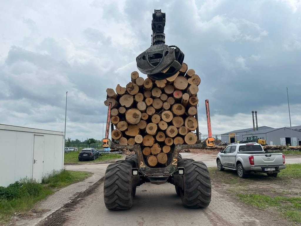 Komatsu 845 - Forwarder: picture 5 Komatsu 845 - Forwarder: picture 5