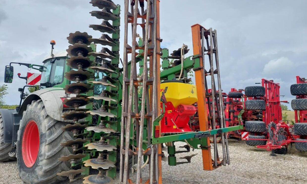 Amazone Catros 6001-2 med APV-speder - Disc harrow: picture 1 Amazone Catros 6001-2 med APV-speder - Disc harrow: picture 1