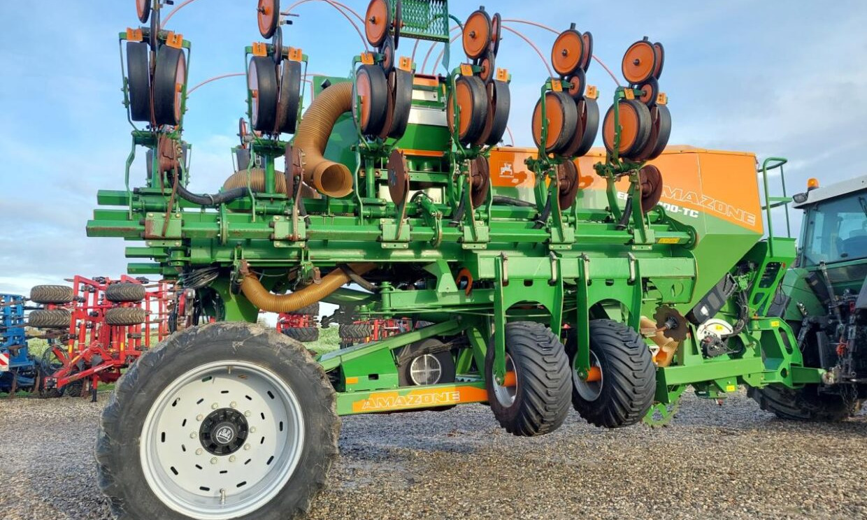 Amazone EDX 9000-TC MED GPS - Precision sowing machine: picture 3 Amazone EDX 9000-TC MED GPS - Precision sowing machine: picture 3