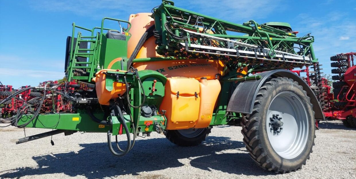 Amazone UX 5200 - 36m med GPS - Trailed sprayer: picture 1 Amazone UX 5200 - 36m med GPS - Trailed sprayer: picture 1