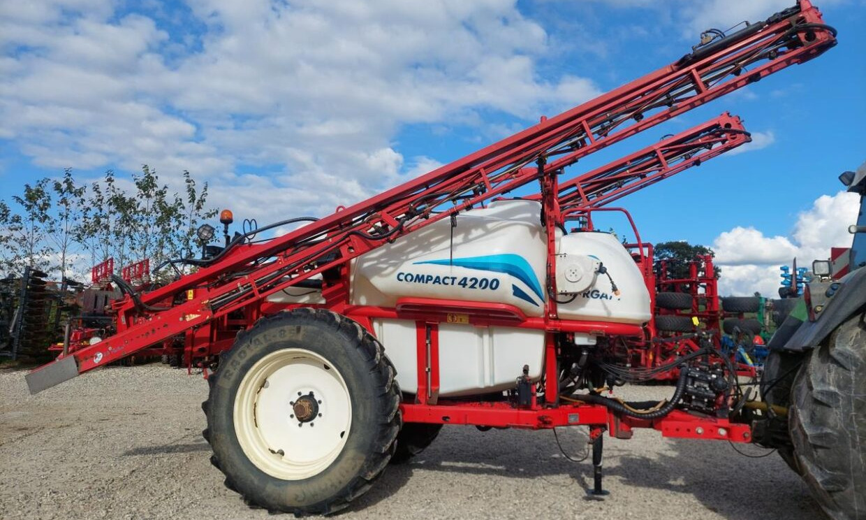 Bargam COMPACT 4200 -28M - Trailed sprayer: picture 1 Bargam COMPACT 4200 -28M - Trailed sprayer: picture 1