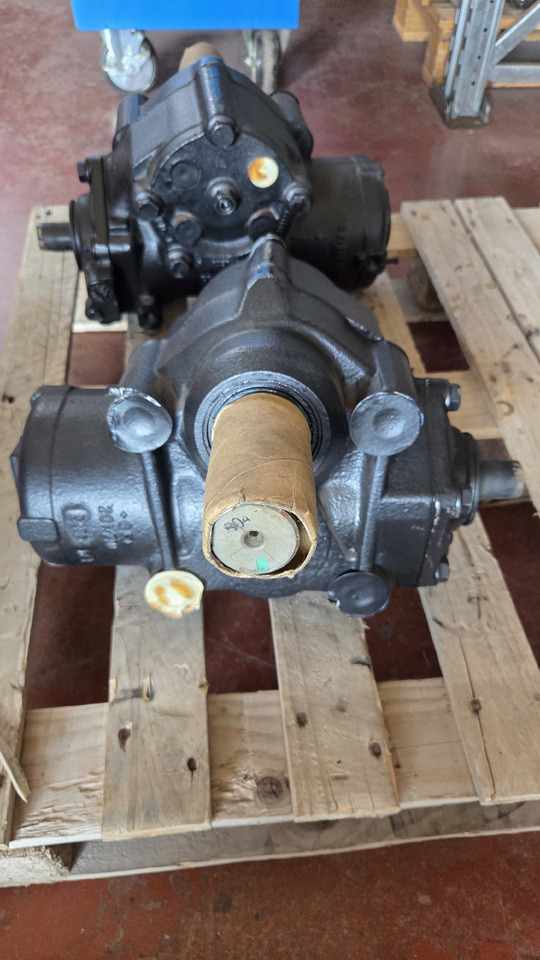 MERCEDES-BENZ POWER STEERING ACTROS MP3 - Steering wheel: picture 4 MERCEDES-BENZ POWER STEERING ACTROS MP3 - Steering wheel: picture 4