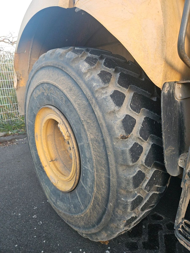 New Holland W270B - Wheel loader: picture 5 New Holland W270B - Wheel loader: picture 5