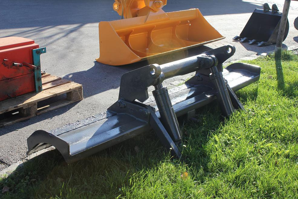 Atlas 1302 E - Blade for Construction machinery: picture 1 Atlas 1302 E - Blade for Construction machinery: picture 1