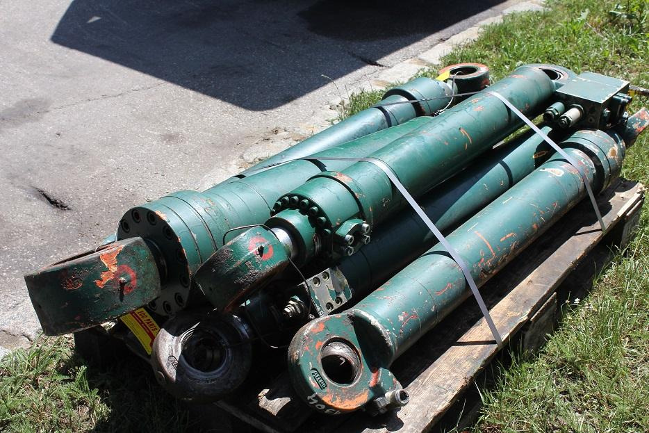 Atlas 1304 - Hydraulic cylinder for Construction machinery: picture 2 Atlas 1304 - Hydraulic cylinder for Construction machinery: picture 2