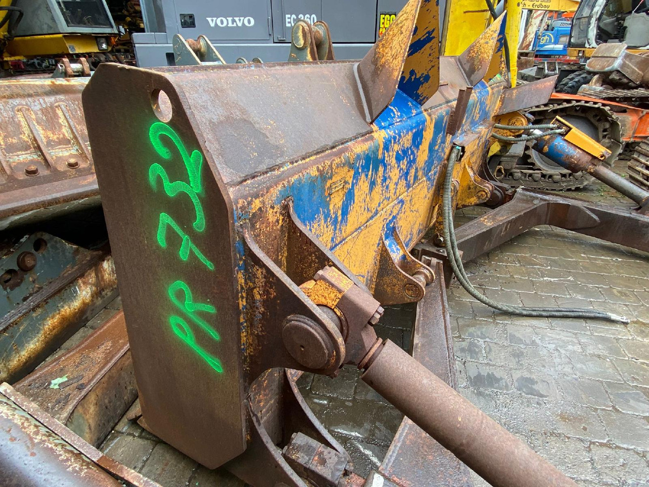 Liebherr PR 732 BL - Attachment: picture 1 Liebherr PR 732 BL - Attachment: picture 1