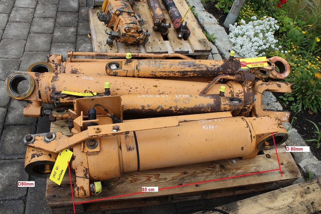 Case 621 - Hydraulic cylinder for Construction machinery: picture 2 Case 621 - Hydraulic cylinder for Construction machinery: picture 2