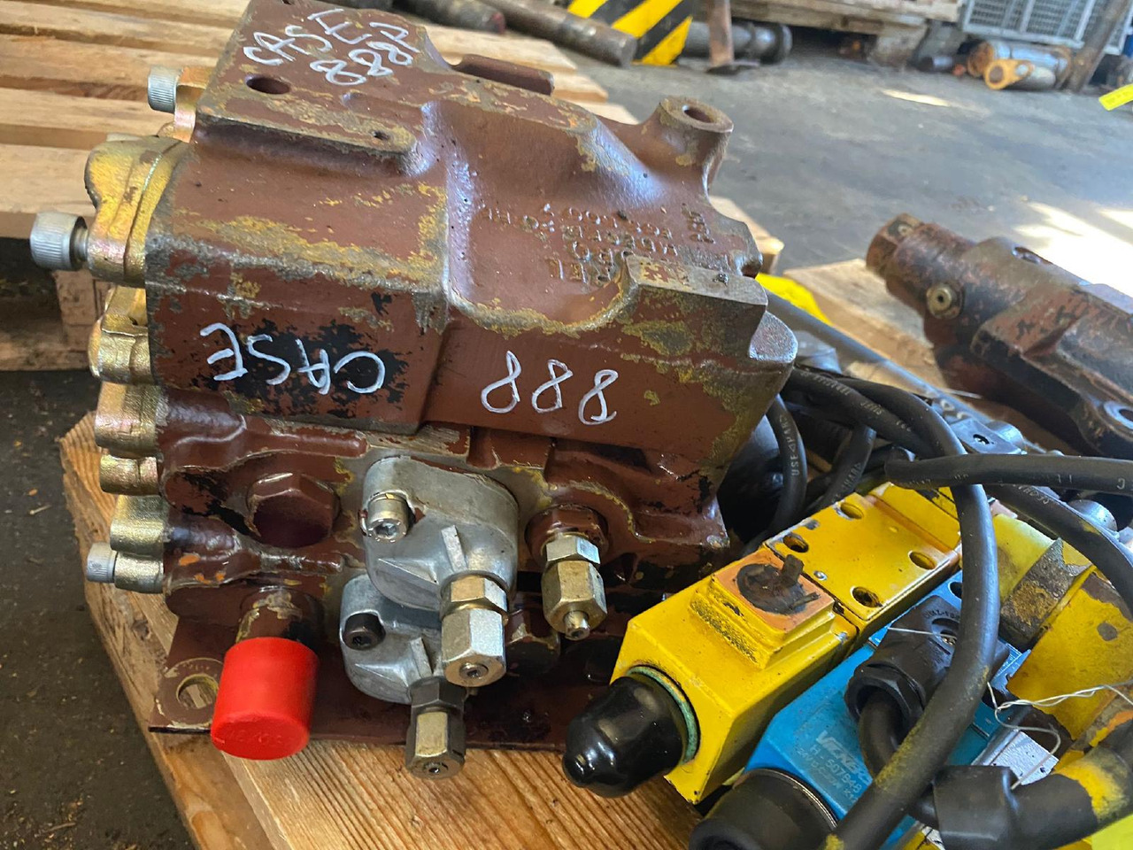 Hydraulic valve for Construction machinery Case 888 P: picture 7