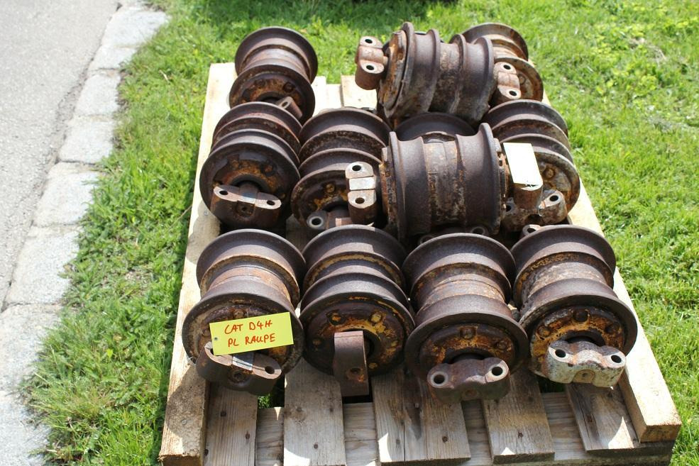 Caterpillar D 4-H - Track roller for Construction machinery: picture 2 Caterpillar D 4-H - Track roller for Construction machinery: picture 2